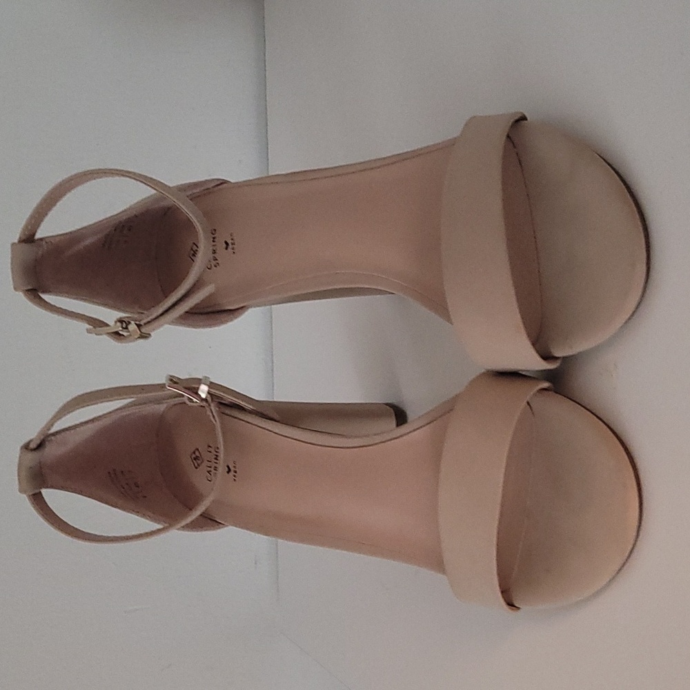 Chunky nude heels